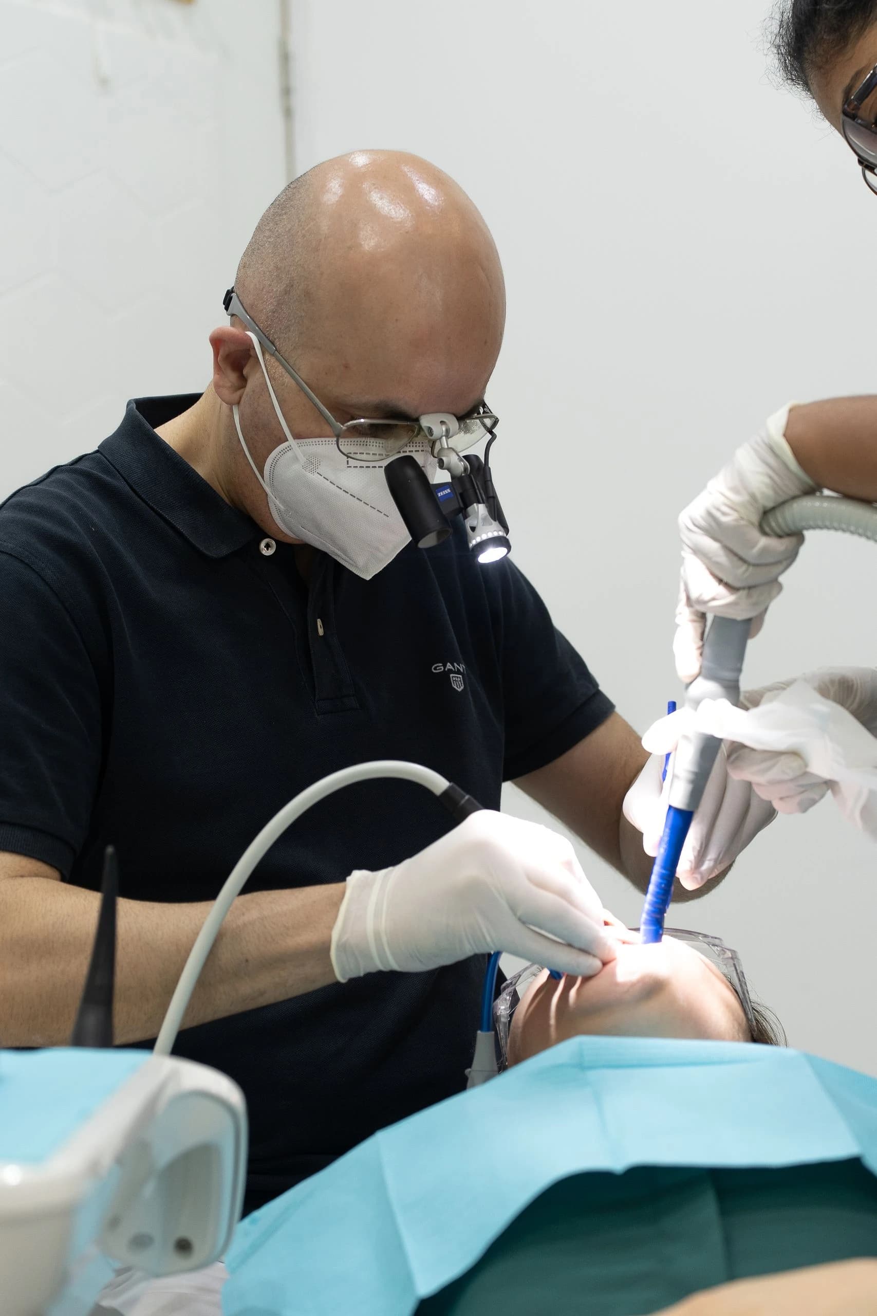 Root Canal or Tooth Extraction in Dubai: Which Treatment Is Better?