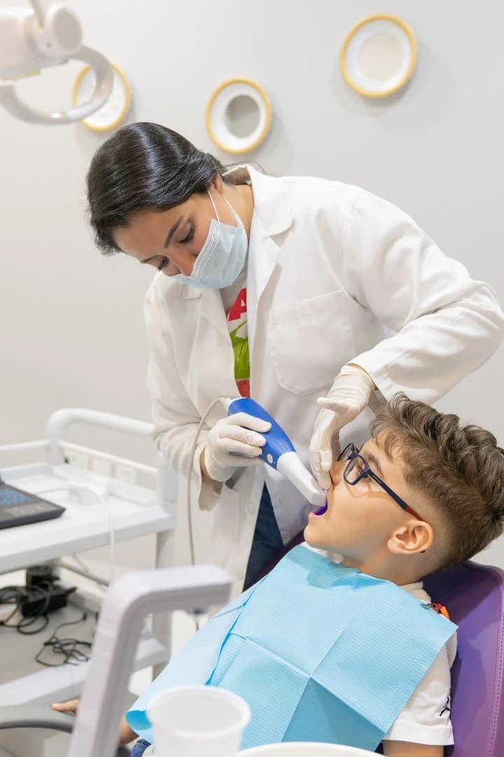 طب أسنان الأطفال والعناية بأسنان الطفل