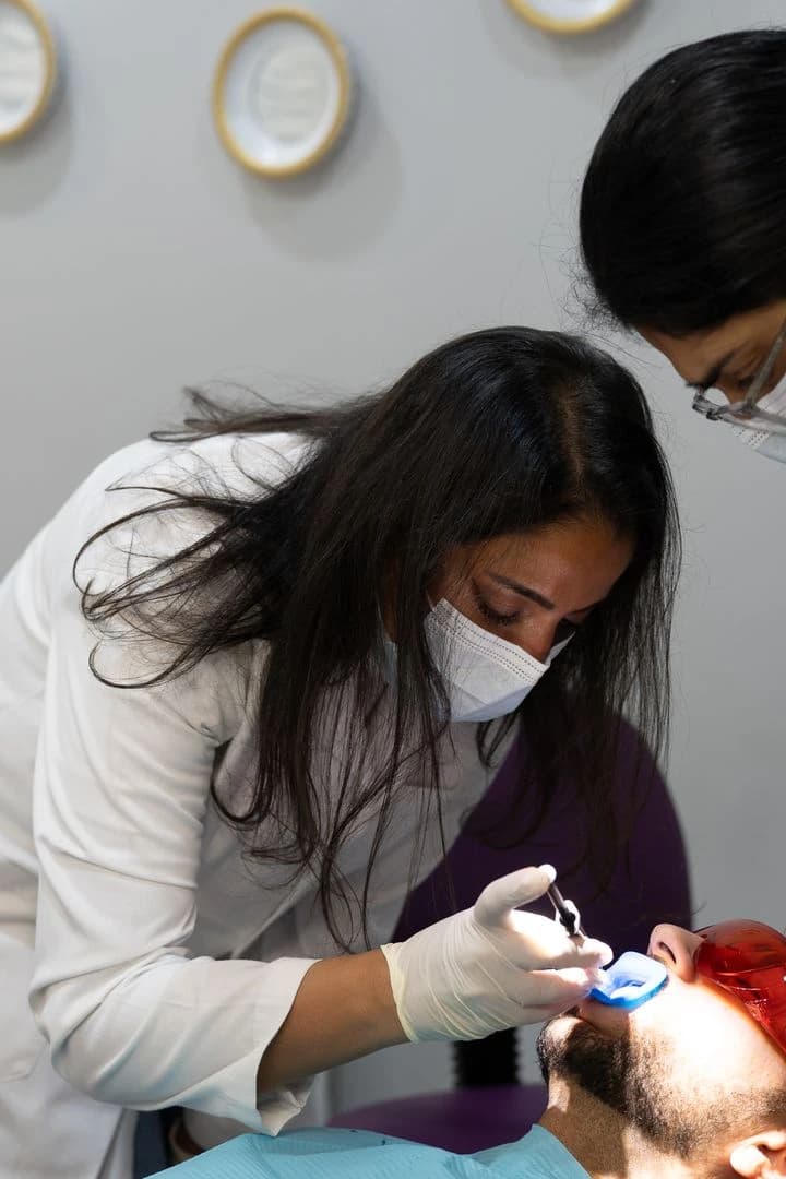 Invisible Aligners