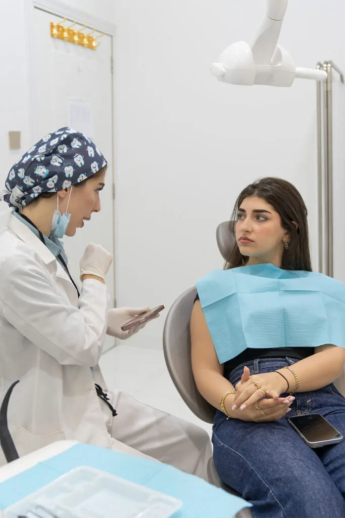أفضل عيادة أسنان في دبي للعناية الشاملة بالابتسامة وطب الأسنان التجميلي