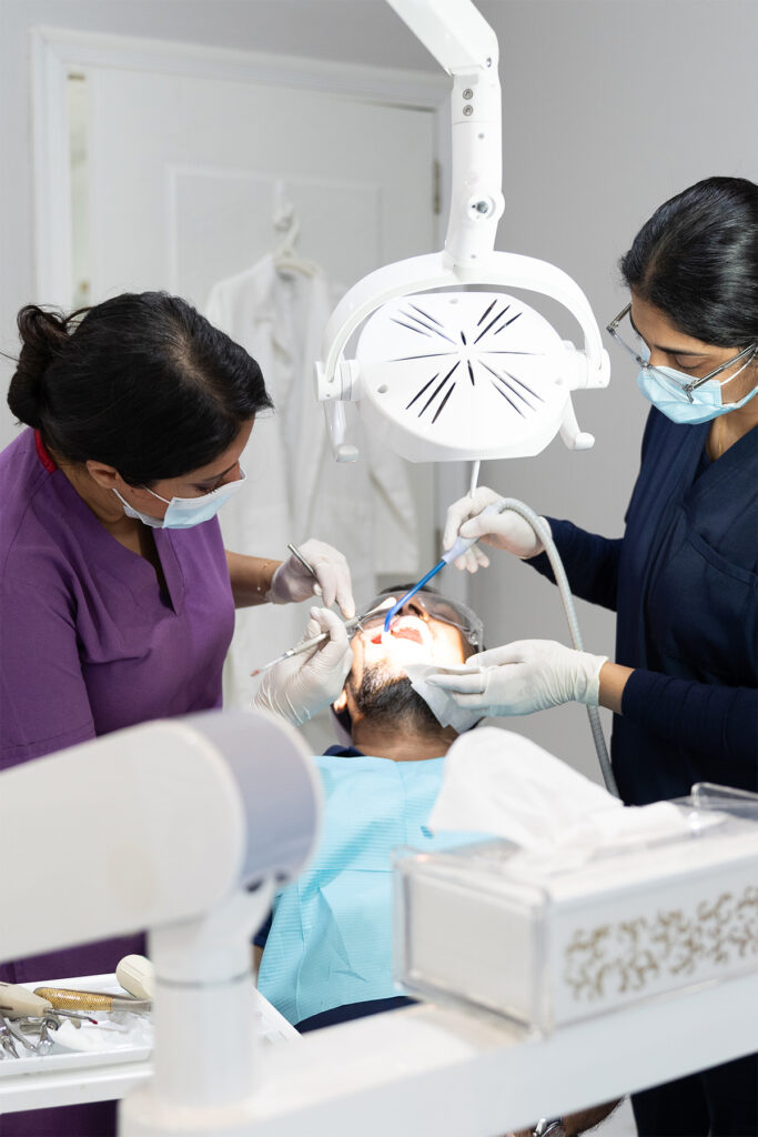dental implants in dubai